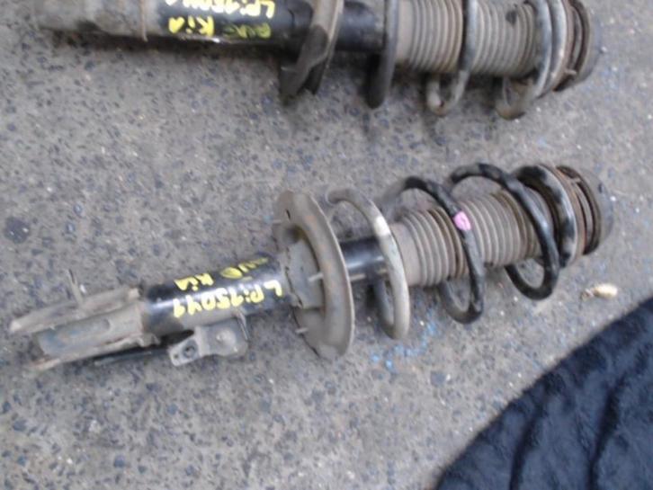 Amortisseur avant droit Kia Venga 1.4CRDi 66kw  2010-2015, Auto-onderdelen, Ophanging en Onderstel, Kia, Gebruikt, Ophalen of Verzenden