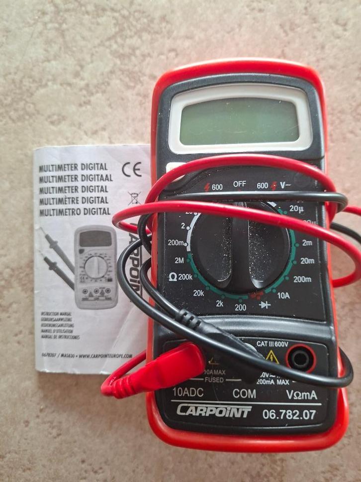 multimeter Carpoint, Doe-het-zelf en Bouw, Meetapparatuur, Zo goed als nieuw, Multimeter, Ophalen of Verzenden