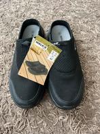 Nieuwe slippers instappers pantoffels maat 43, Ophalen of Verzenden
