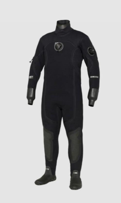 NST XCS2 Dry Tech drysuit maat M, Watersport en Boten, Duiken, Nieuw, Duikpak, Ophalen of Verzenden