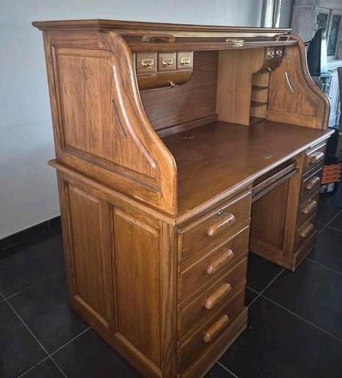 Eiken rolluik bureau 140cm breed, Huis en Inrichting, Bureaus, Zo goed als nieuw, Bureau, Ophalen