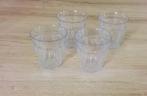 4 plastic glazen (8cm hoog), Ophalen of Verzenden, Gebruikt