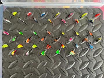 Forel kunstaas spoons 2 kanten gekleurd - 40 stuks + opbergd beschikbaar voor biedingen