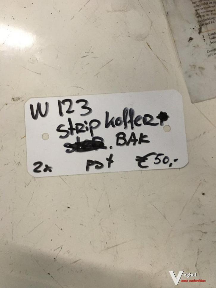 Mercedes W123 Kofferbak Sierlijst, Auto-onderdelen, Carrosserie, Gebruikt, Ophalen of Verzenden