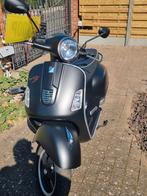 Pracht VESPA sport 300 GTS, Fietsen en Brommers, Scooters | Vespa, Ophalen, Zo goed als nieuw