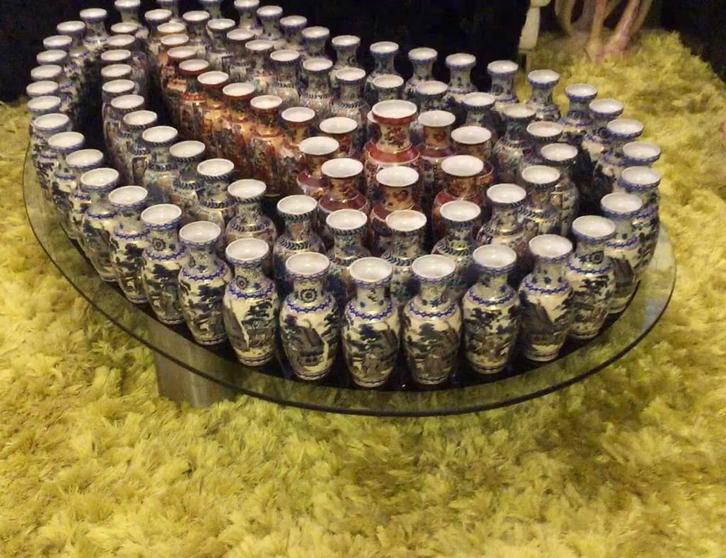 MORE 130 SMALL CHINESE SATSUMAS VASES WITH WONDERFUL MOTIF, Antiek en Kunst, Antiek | Porselein, Ophalen