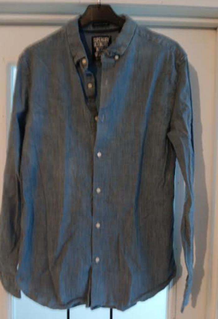 Chemise Superdry slim bleu longues manches Taille L, Kleding | Heren, Overhemden, Gedragen, Halswijdte 41/42 (L), Blauw, Ophalen of Verzenden