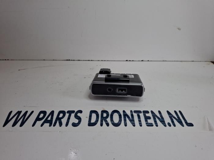 AUX/USB aansluiting van een Alfa Romeo Giulia, Auto-onderdelen, Elektronica en Kabels, Alfa Romeo, Gebruikt, 3 maanden garantie