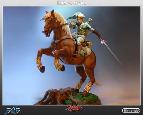 Link on Epona Zelda Twilight Princess First4Figures, Collections, Statues & Figurines, Comme neuf, Enlèvement