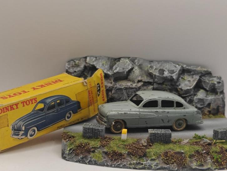 Dinky Toys France 24X - Ford Vedette, Hobby en Vrije tijd, Modelauto's | 1:43, Gebruikt, Auto, Dinky Toys, Ophalen of Verzenden