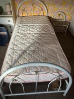 Metalen bed, Huis en Inrichting, Slaapkamer | Bedden, Ophalen, 90 cm, Eenpersoons, Zo goed als nieuw
