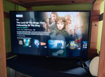 SAMSUNG QLED 32 INCH 4K SMART TV beschikbaar voor biedingen