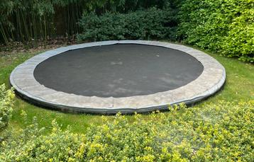 Berg trampoline 430 Inground beschikbaar voor biedingen