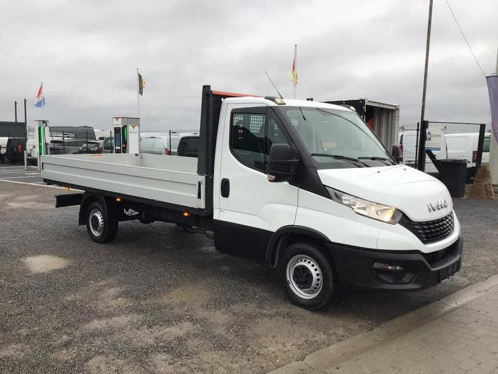 iveco daily l4 laadbak 2022 11000km 136pk VERKOCHT, Auto's, Bestelwagens en Lichte vracht, Bedrijf, Te koop, ABS, Airbags, Airconditioning