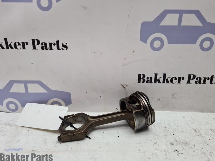 Piston d'un BMW X3, Autos : Pièces & Accessoires, Moteurs & Accessoires, BMW, Utilisé, 3 mois de garantie