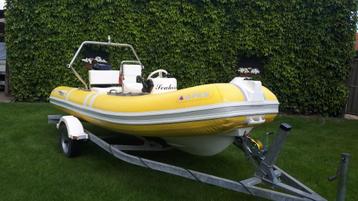 Rubberboot Apex 15 voet rib op trailer met 50pk Mercury auto