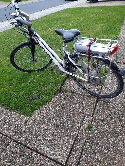E bike Trek, Fietsen en Brommers, Fietsen | Dames | Damesfietsen, Gebruikt, Overige merken, Versnellingen, Minder dan 47 cm, Ophalen