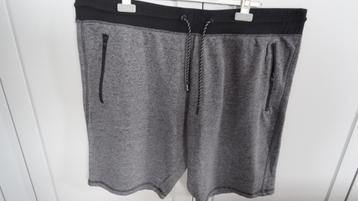 SPORT SHORT 3XL NIEUW beschikbaar voor biedingen