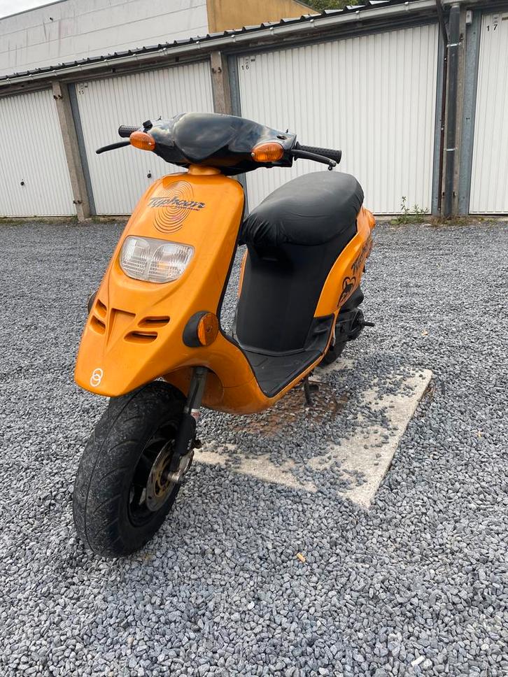 Piaggio typhoon b klasse, Fietsen en Brommers, Scooters | Piaggio, Zo goed als nieuw, Overige modellen, Klasse B (45 km/u), Benzine