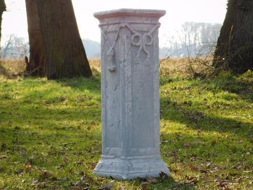 Sierlijke Sokkel - 75 cm - Steen, Tuin en Terras, Tuinbeelden, Steen, Ophalen of Verzenden