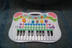 Play en learn piano, Kinderen en Baby's, Ophalen, Zo goed als nieuw, Duw- of Trekspeelgoed, Met licht