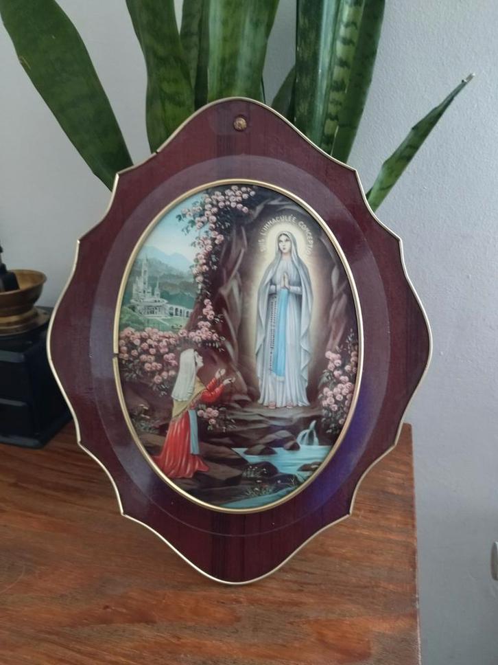 Vintage frame van Onze Lieve Vrouw van Lourdes, Antiek en Kunst, Antiek | Religieuze voorwerpen, Ophalen of Verzenden