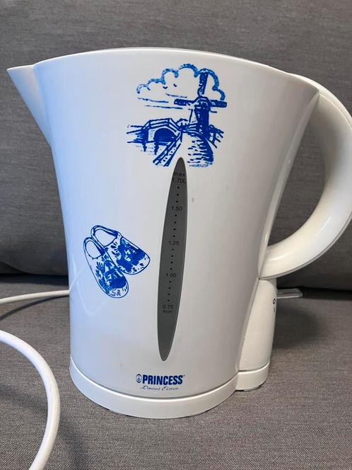 Princess Dutch Design waterkoker, Elektronische apparatuur, Waterkokers, Gebruikt, 1 tot 2 liter, Draadloos, Ophalen
