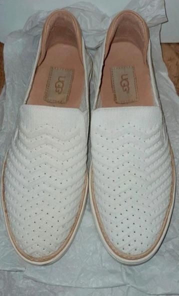 Uggs slaapzakken voor dames beschikbaar voor biedingen