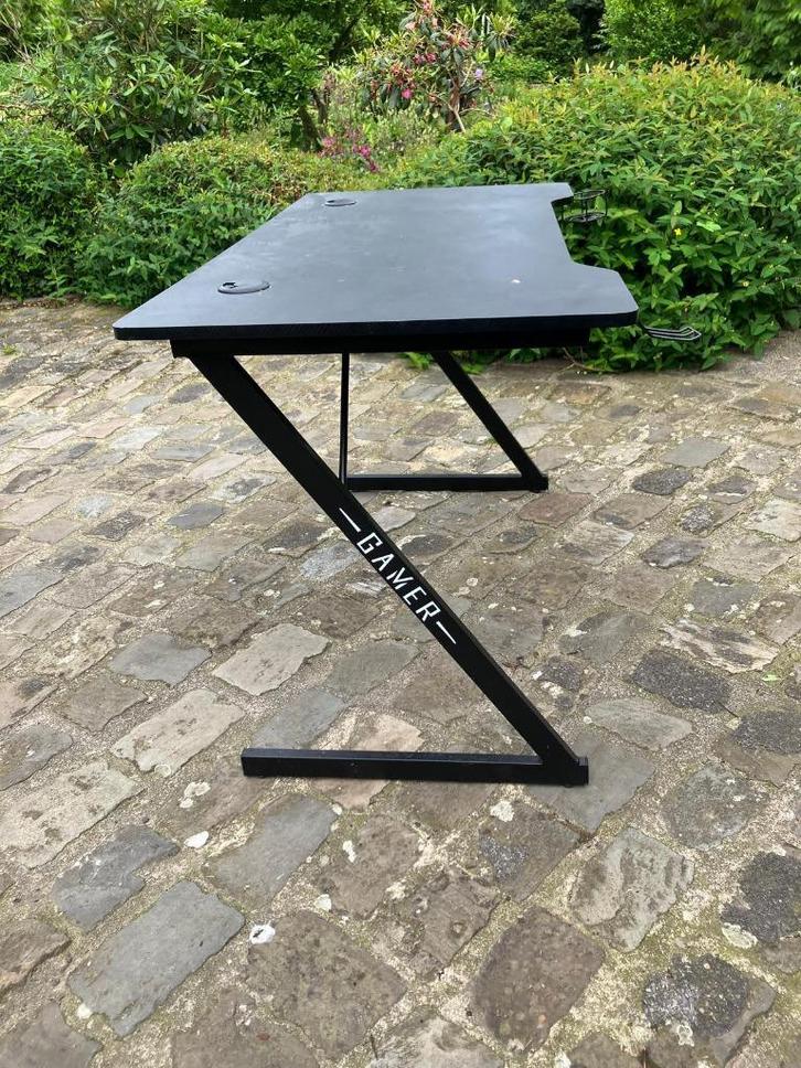 Gaming Desk, Huis en Inrichting, Bureaus, Zo goed als nieuw, Bureau, Ophalen