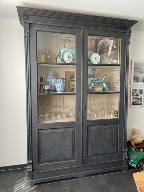 Grote houten buffetkast, Huis en Inrichting, Kasten | Buffetkasten, Gebruikt, 200 cm of meer, 150 tot 200 cm, 50 tot 75 cm, Met lade(s)