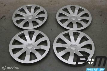 Set 15 inch wieldoppen Audi A1 GB 82A601147