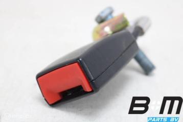 Gordelslot in achterbank VW Caddy 2K Life 7H0857740 beschikbaar voor biedingen