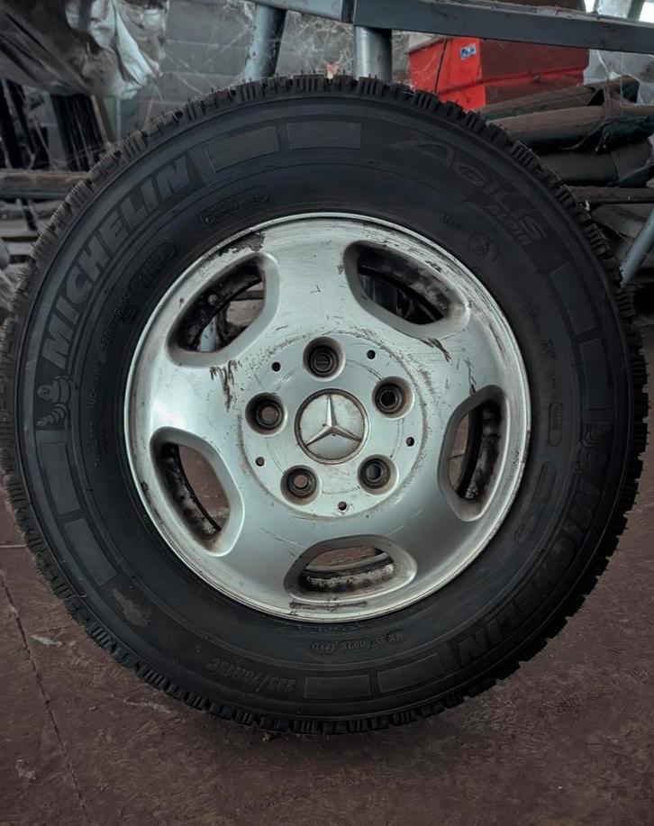 4 nieuwe winterbanden 225/70/R15C; Sprinter, Crafter, ..., Auto-onderdelen, Banden en Velgen, Ophalen