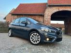 BMW 2 Serie 225 225xeA Plug-In Hybrid Navigatie-Pro/HUD/Crui, Auto's, BMW, Te koop, Zilver of Grijs, 2 Reeks, 3 cilinders