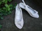 Gratis verzenden nieuwe witte leren feest pumps mt 41,5, Pumps, Verzenden, Wit, Nieuw