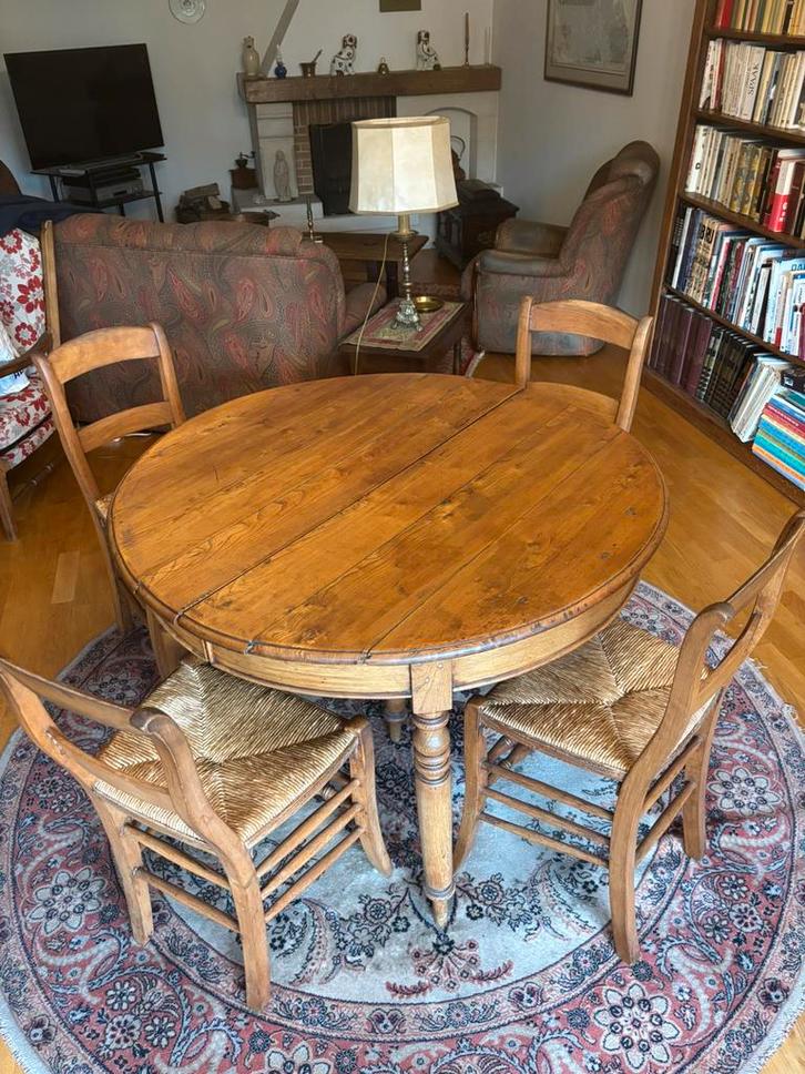 Belle table ronde rustique avec 6 chaises, Huis en Inrichting, Tafels | Salontafels, Gebruikt, Ophalen