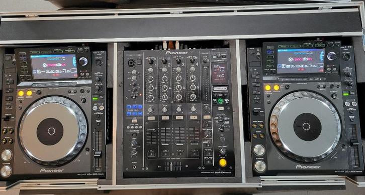 Pioneer 2X CDJ 2000 Nexus + DJM 900 Nexus met flightcase, Muziek en Instrumenten, Dj-sets en Draaitafels, Zo goed als nieuw, Dj-set