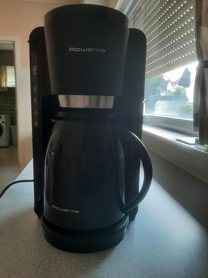 Cafetière Rowenta récente avec thermos — 12 tasses, Electroménager, Cafetières, Utilisé, Cafetière, Enlèvement ou Envoi