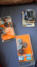 tout à 1 euro (attaches murs, câbles, patins..), Maison & Meubles, Enlèvement ou Envoi