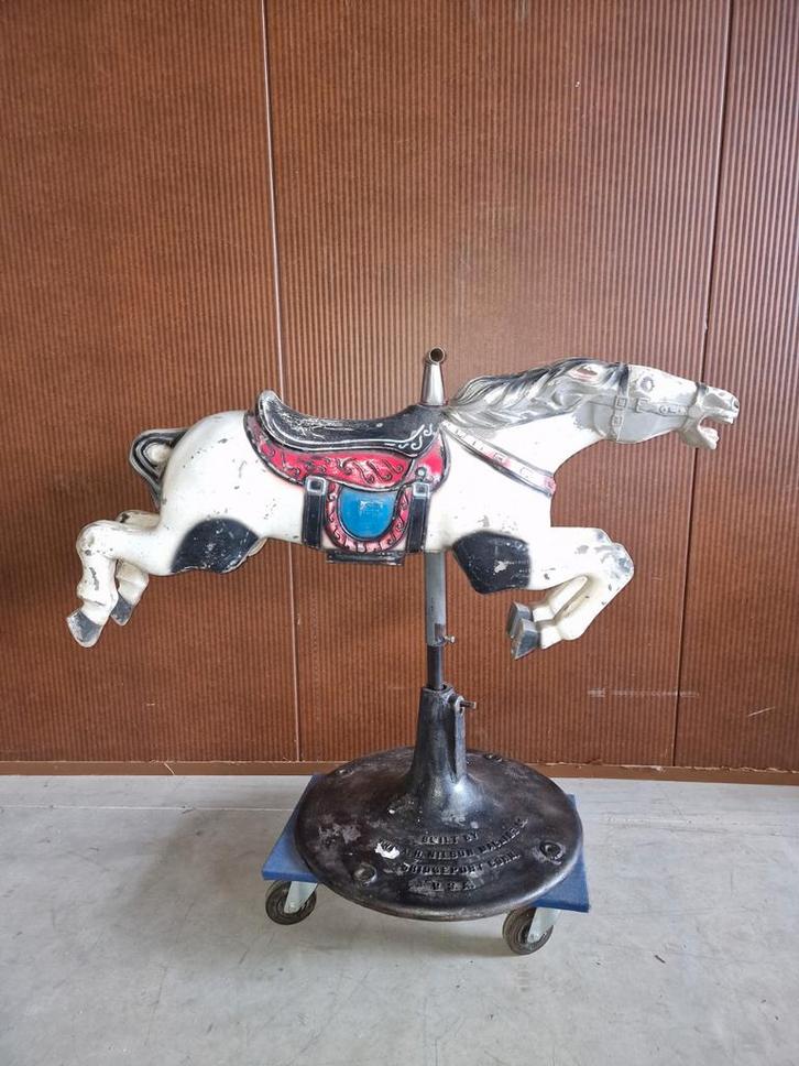 Ijzer carrousel paard met voet uit Amerika., Verzamelen, Dierenverzamelingen, Gebruikt, Overige typen, Paard, Ophalen