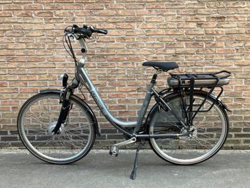 Vogue Premium elektrische damesfiets zo goed als nieuw beschikbaar voor biedingen