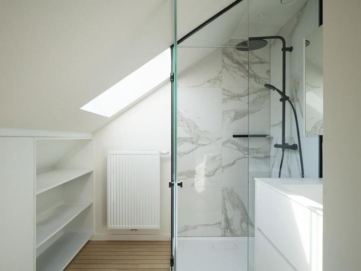 Blaufoss Round regendoucheset mat zwart (+ glazen wanden), Huis en Inrichting, Badkamer | Complete badkamers, Zo goed als nieuw