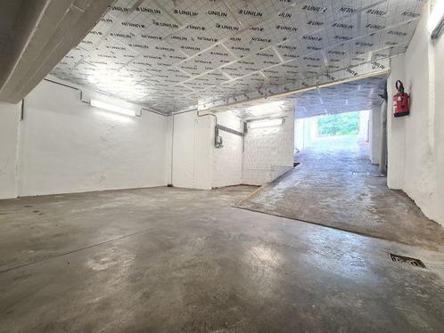 Entrepôt au parking, Immo, Garages en Parkeerplaatsen, Brussel