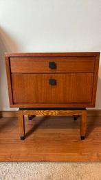 Retro vintage kastje, Huis en Inrichting, Slaapkamer | Nachtkastjes, Ophalen, Gebruikt, Minder dan 55 cm