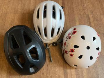 Lot van 3 helmen maat medium beschikbaar voor biedingen