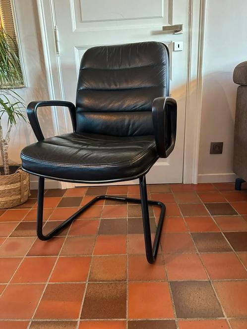 Zwarte lederen stoelen - zitten uitzonderlijk goed!, Huis en Inrichting, Stoelen, Gebruikt, Vier, Leer, Zwart, Ophalen