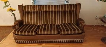 Fluwelen bank in zeer goede staat - jaren 70 beschikbaar voor biedingen