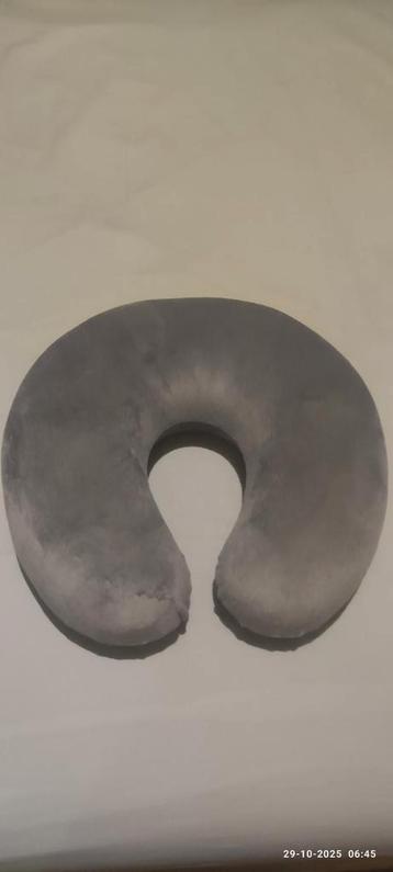 Kussen voor hals  beschikbaar voor biedingen