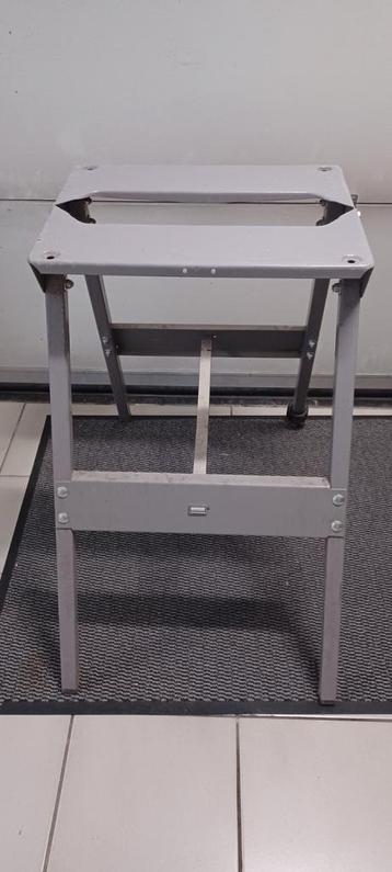 Zaagtafel voor verstekzaag beschikbaar voor biedingen
