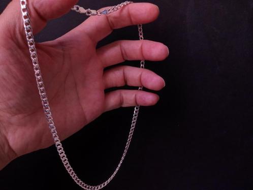 Elegante en betaalbare ketting van 925 sterling zilver te ko, Handtassen en Accessoires, Kettingen, Nieuw, Overige materialen